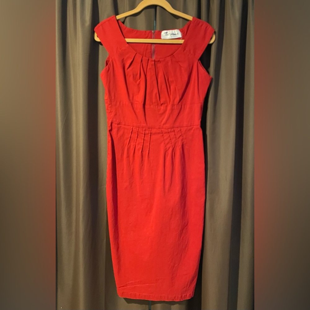 Wiggle dress